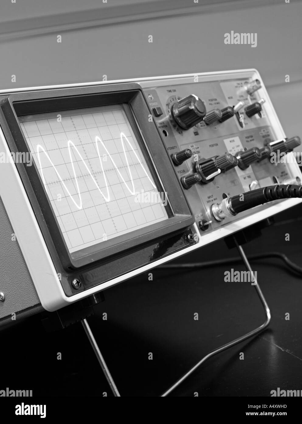 Cathode ray oscilloscope hires stock photography and images Alamy