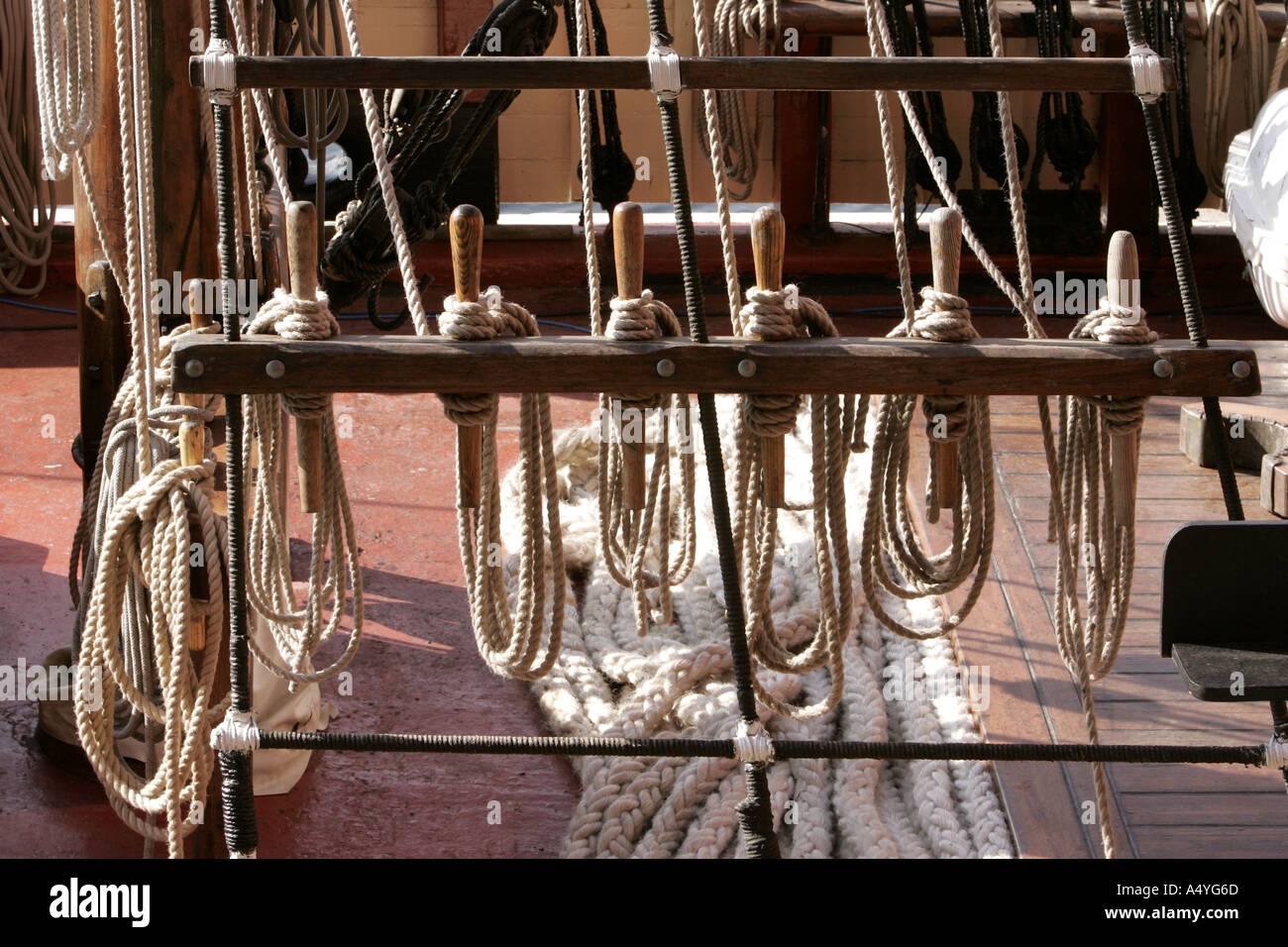 Knot hook rope peg line cord hawser lanyard schooner boat ship yacht ...