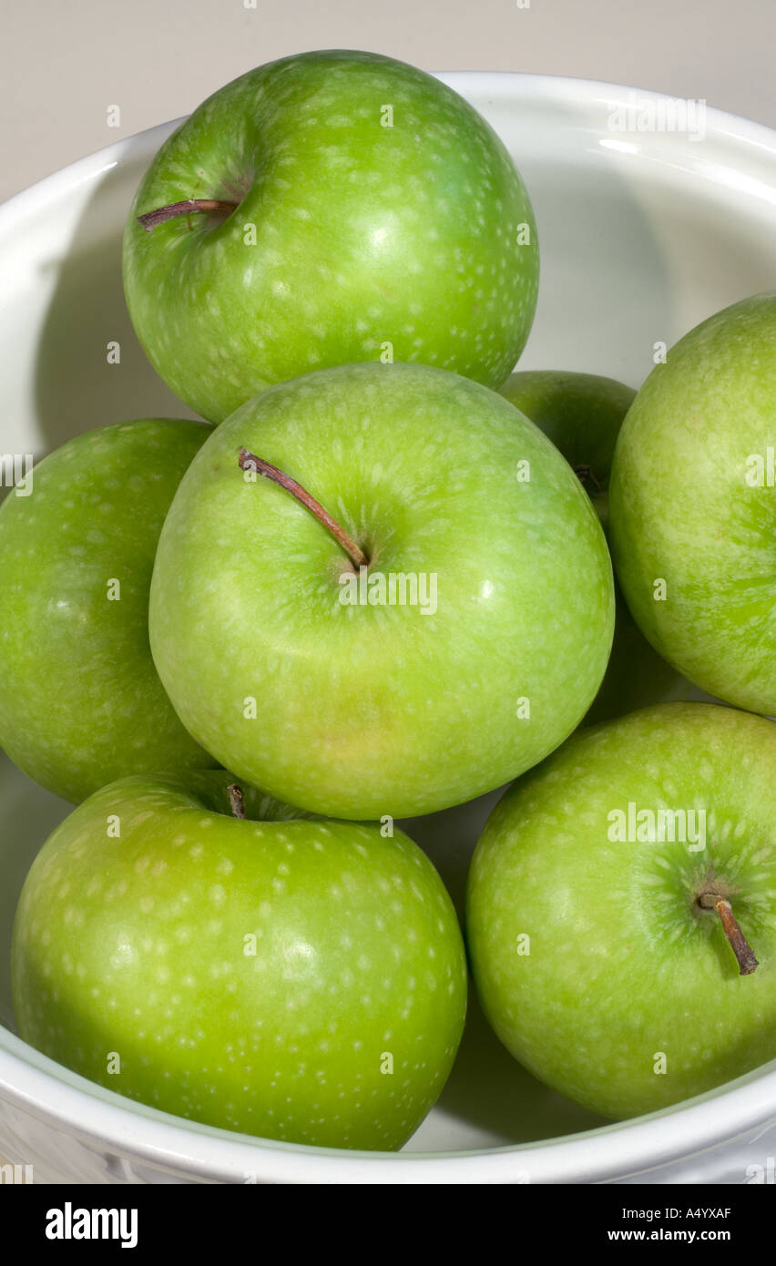 Health benefits of apples hi-res stock photography and images - Alamy