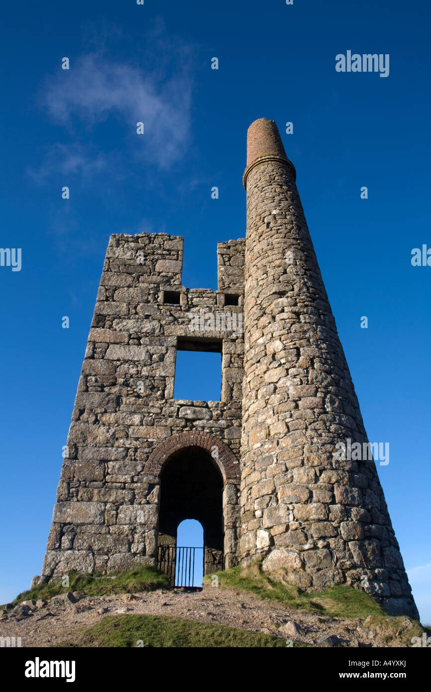 engine house near men an tol cornwall Stock Photo Alamy