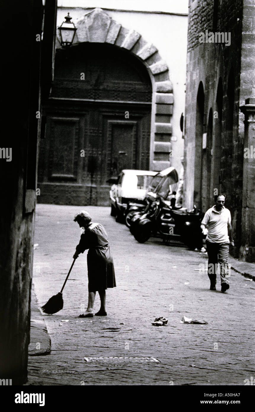 Rome street scene black and white hi-res stock photography and images ...