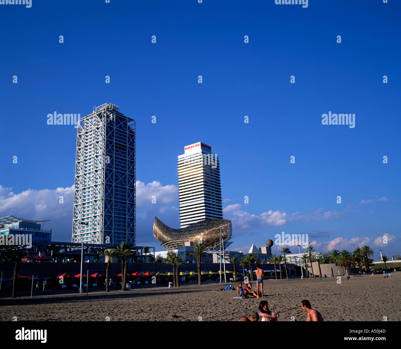 Hotel Arts, Gehry's Fish, Vila Olimpica, Barcelona, Spain Stock Photo