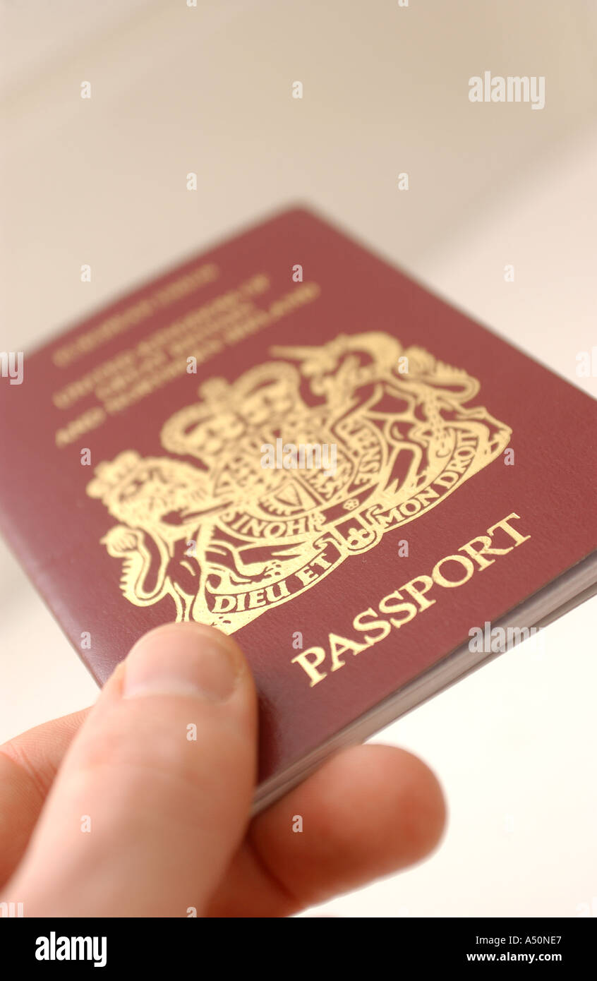 Passport photo machine hi-res stock photography and images - Alamy