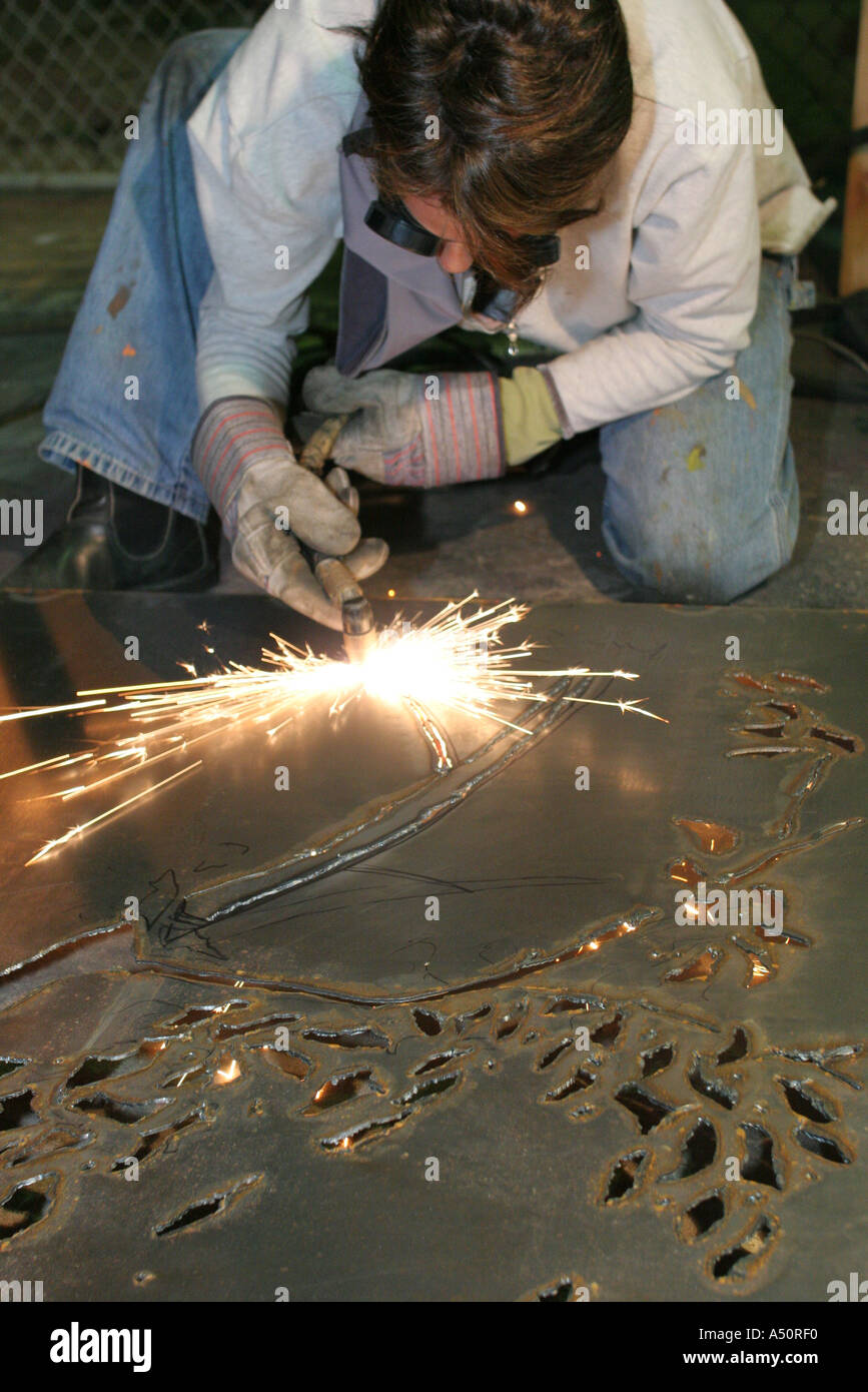 Artcenter southflorida metal sculpture class hires stock photography