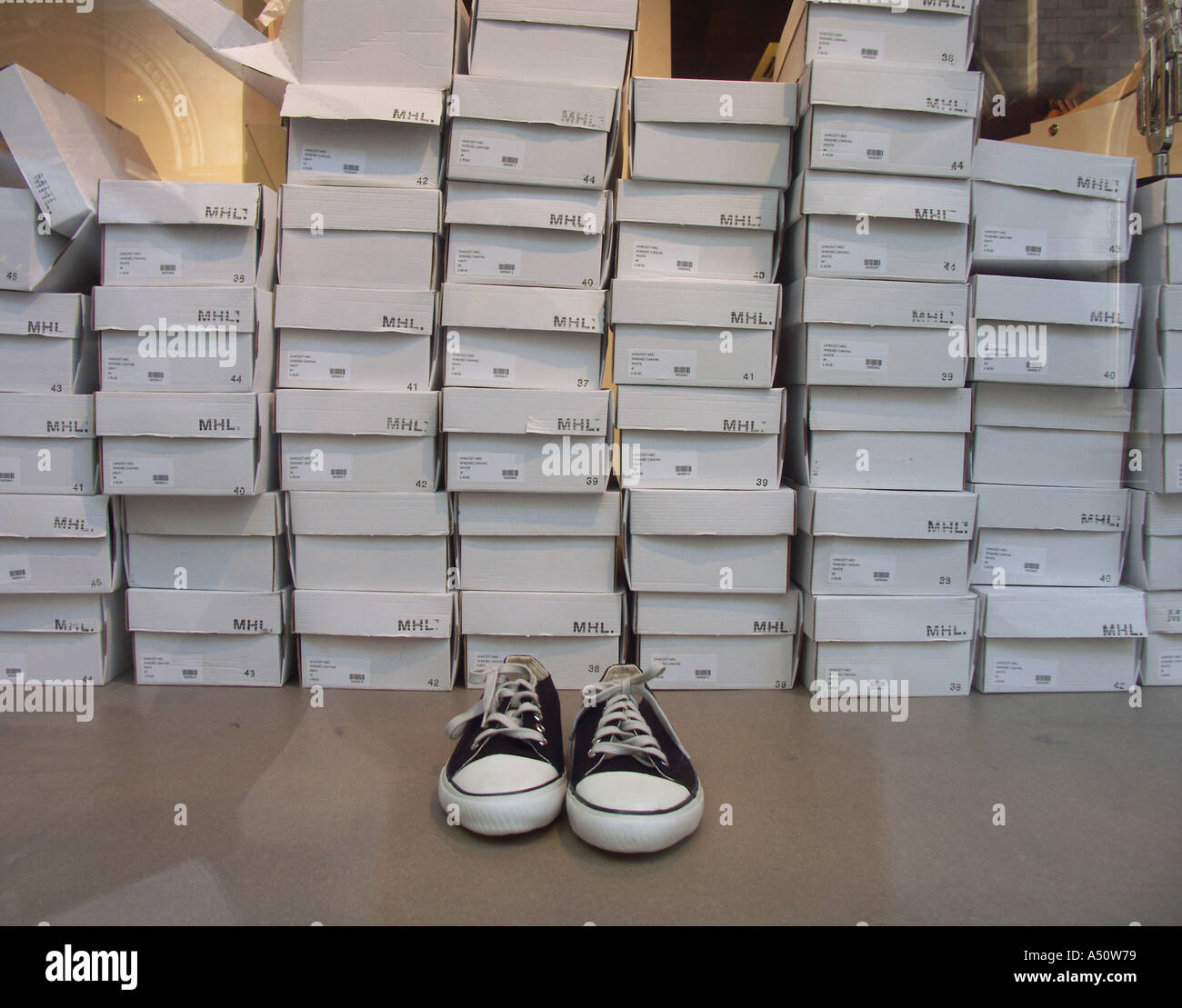 converse baseball boots