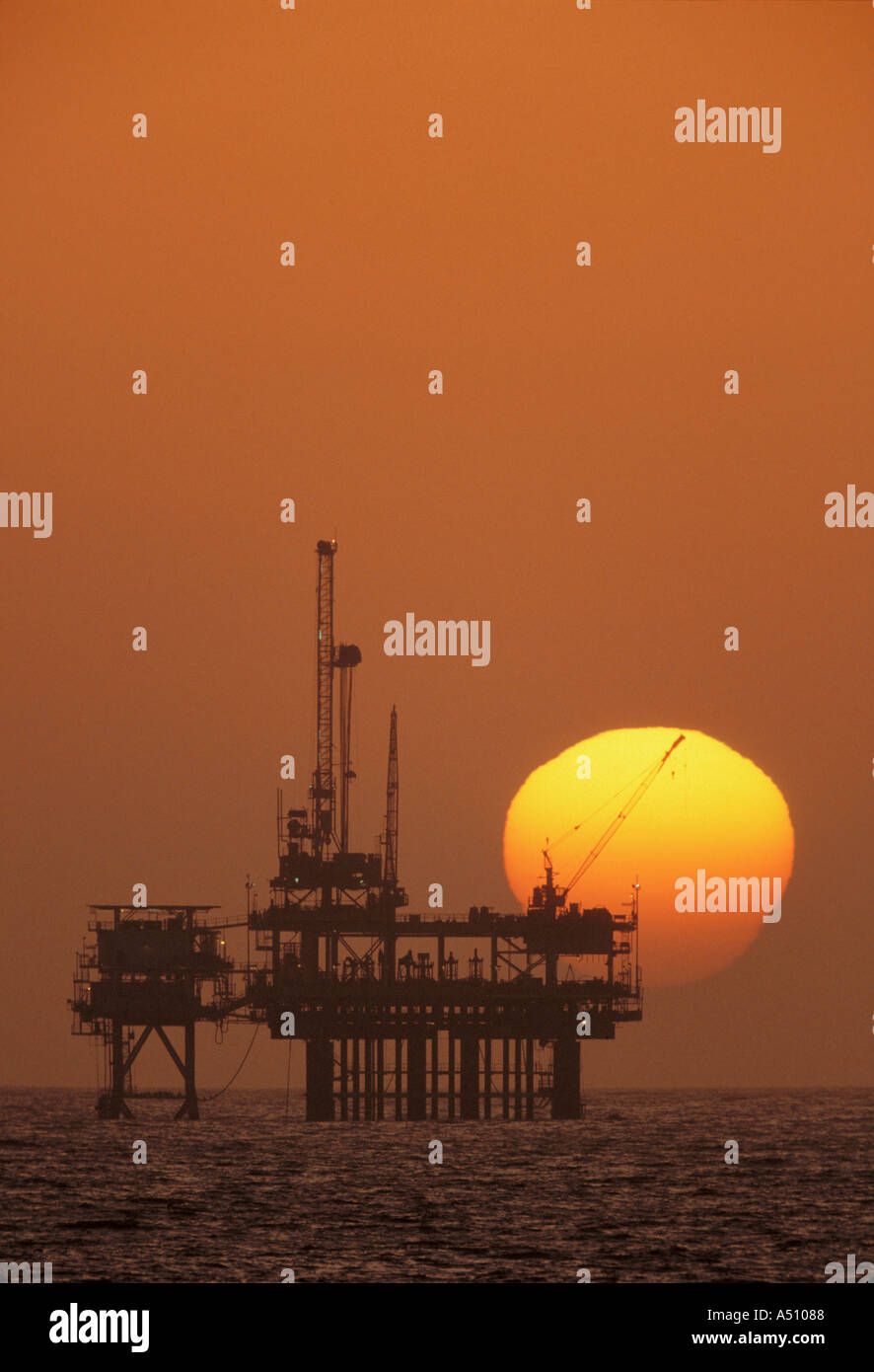 Petroleum oil hires stock photography and images Alamy