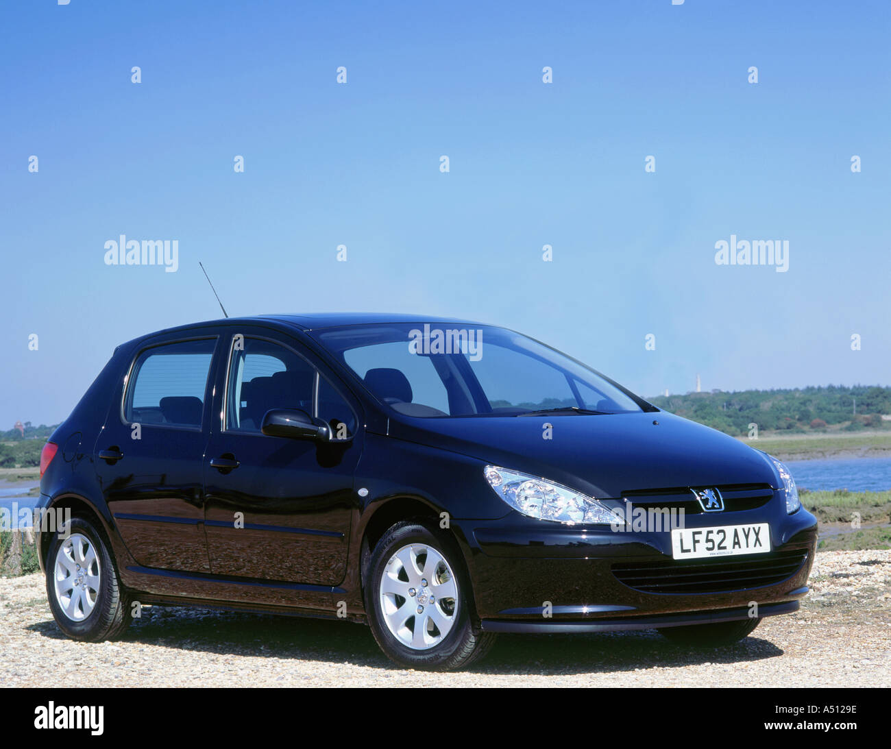 2002 peugeot 307 hi-res stock photography and images - Alamy