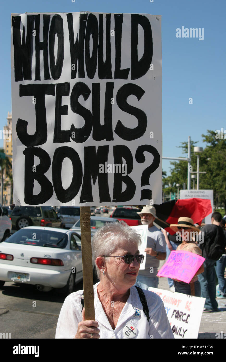 Miami Florida,Bayfront Park,Biscayne Boulevard,anti Iraq war protest,anti George W. Bush,signs,banners,message,visitors travel traveling tour tourist Stock Photo