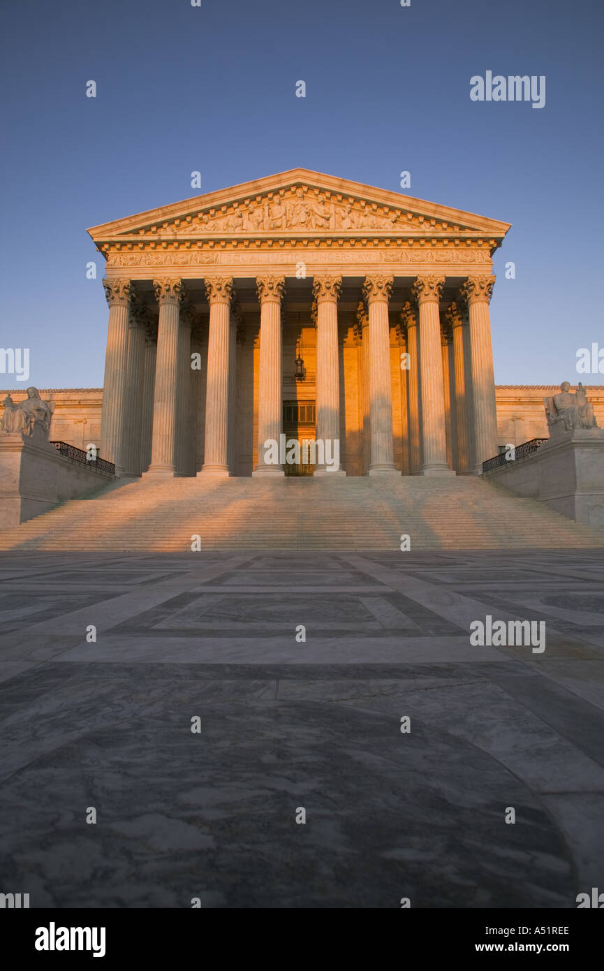 Supreme court doors hi-res stock photography and images - Alamy