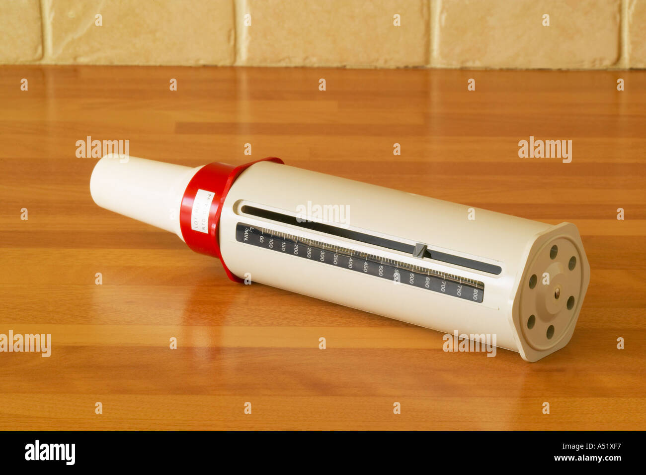 Peak flow meter hires stock photography and images Alamy