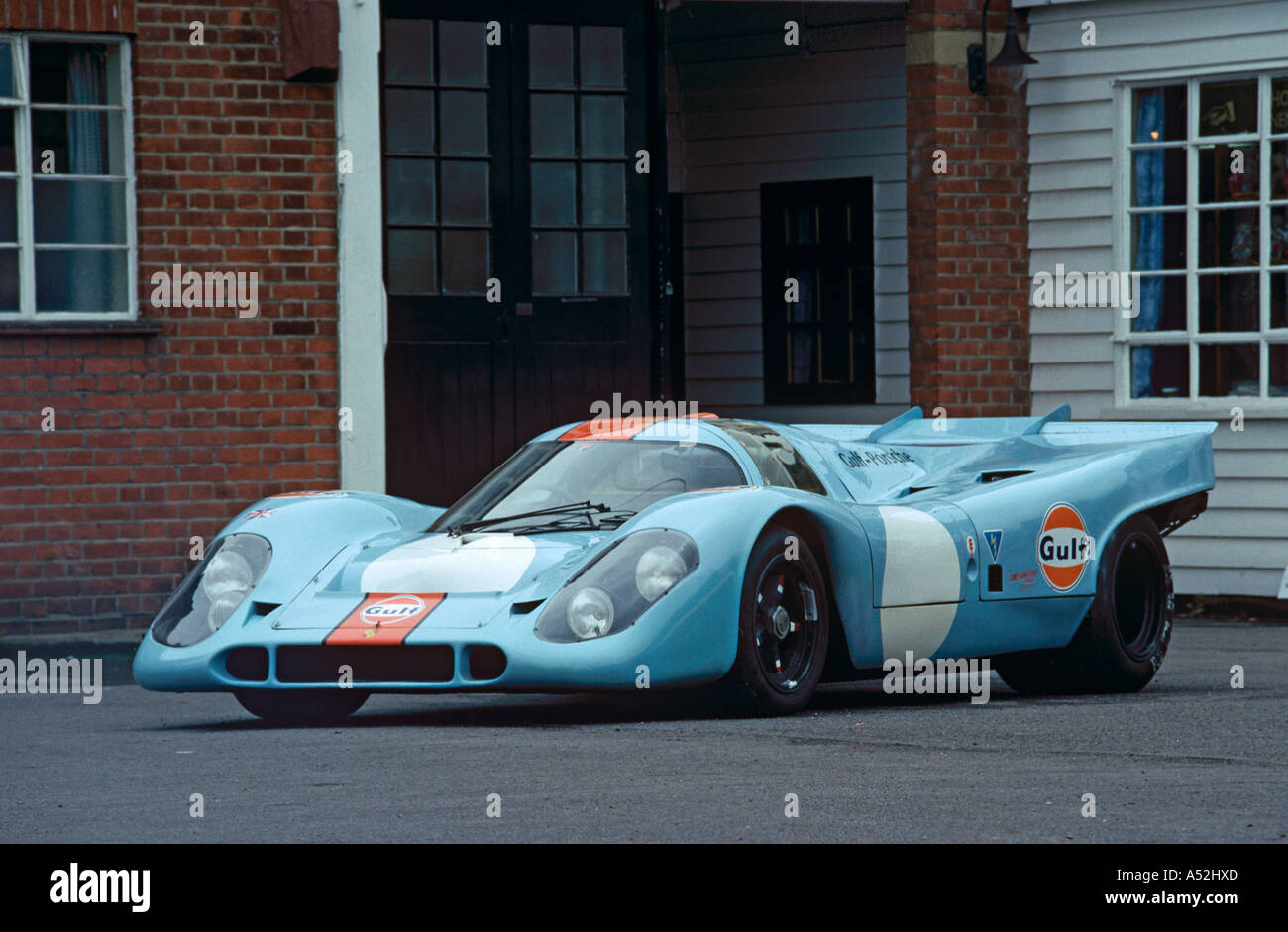 Porsche at lemans hi-res stock photography and images - Alamy