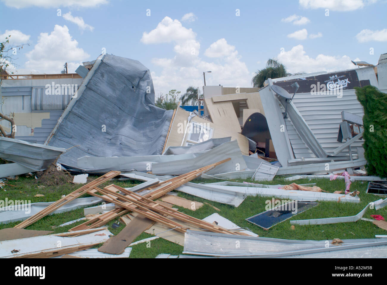 Hurricane Charlie damage Punta Gorda Florida mobile home park trailer