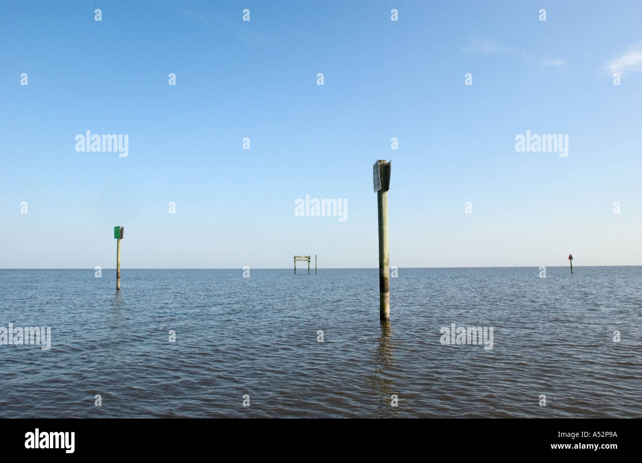 channel markers and signs on Lake Okeechobee Florida lakes navigation