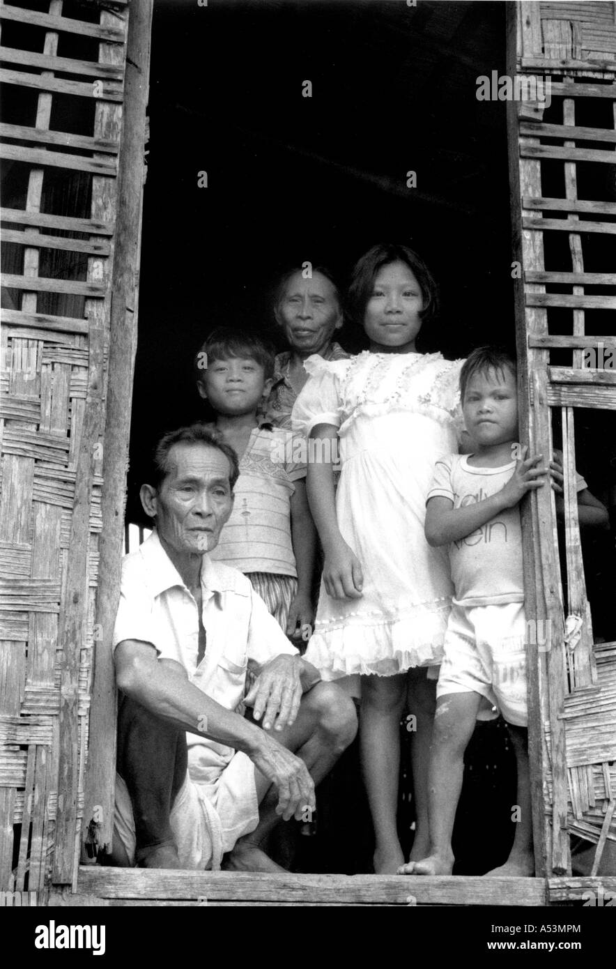 Painet ha1445 270 black and white family digos mindanao philippines country developing nation less economically developed Stock Photo