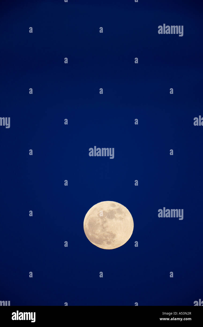 Full Moon Uk High Resolution Stock Photography and Images Alamy