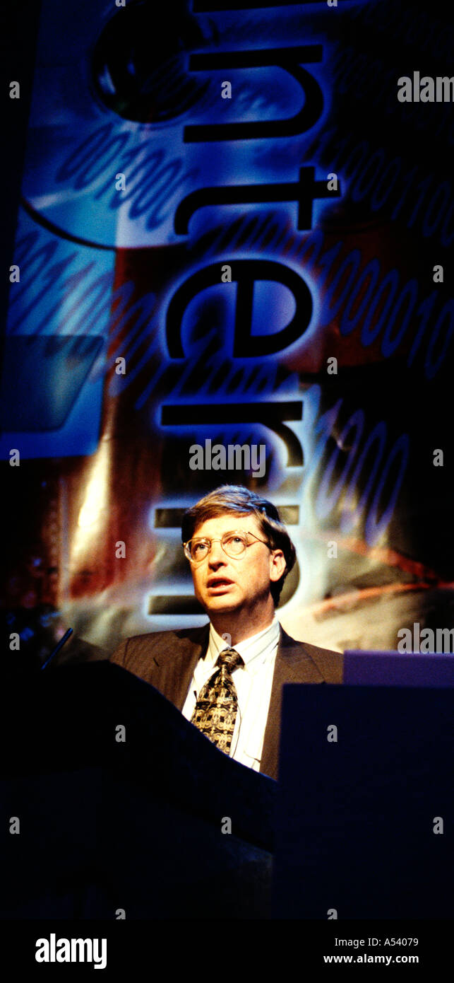 Bill Gates addressing a Microsoft Internet conference Stock Photo