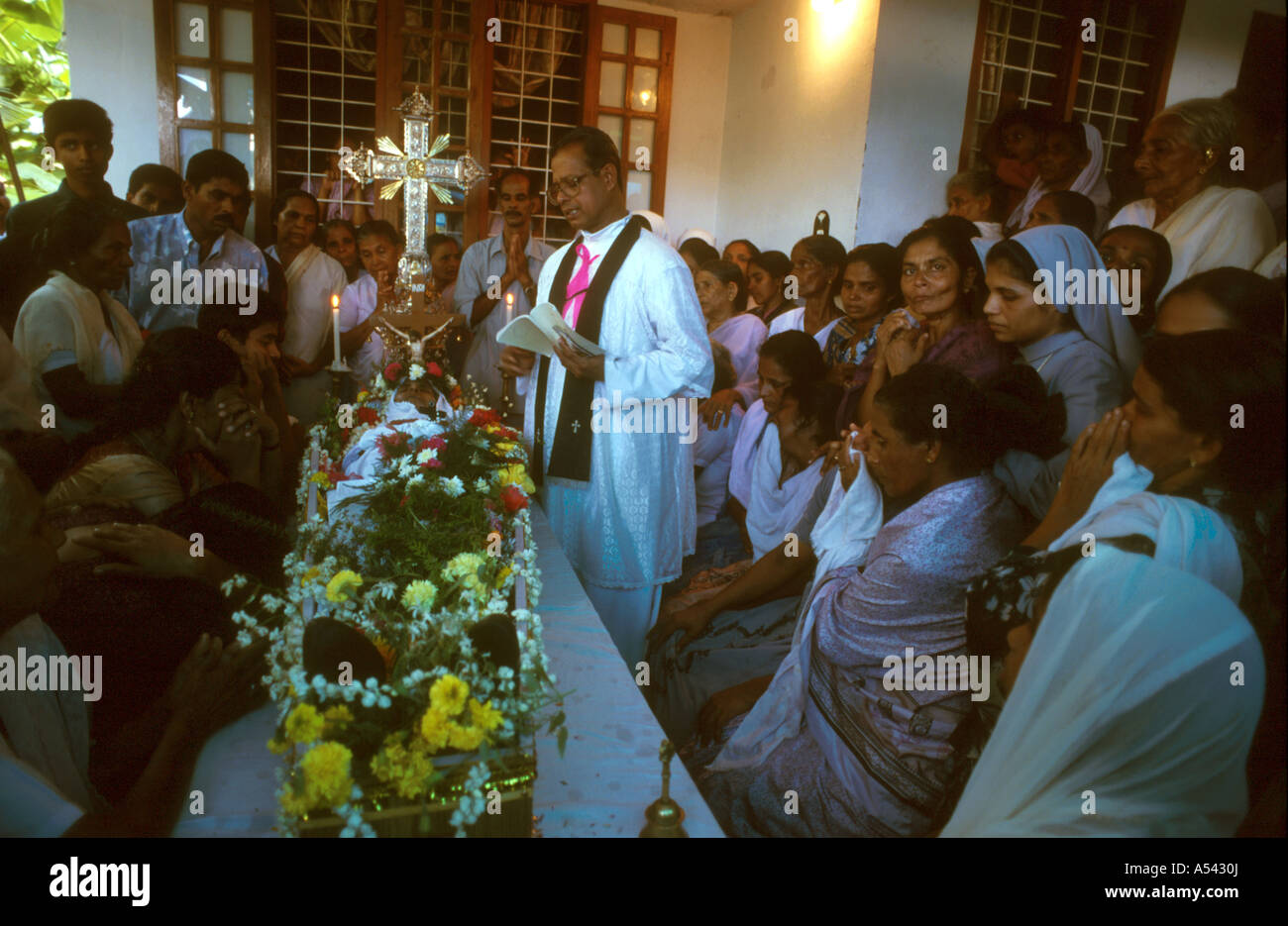 ha2548 5387 india religion christian catholic funeral kerala