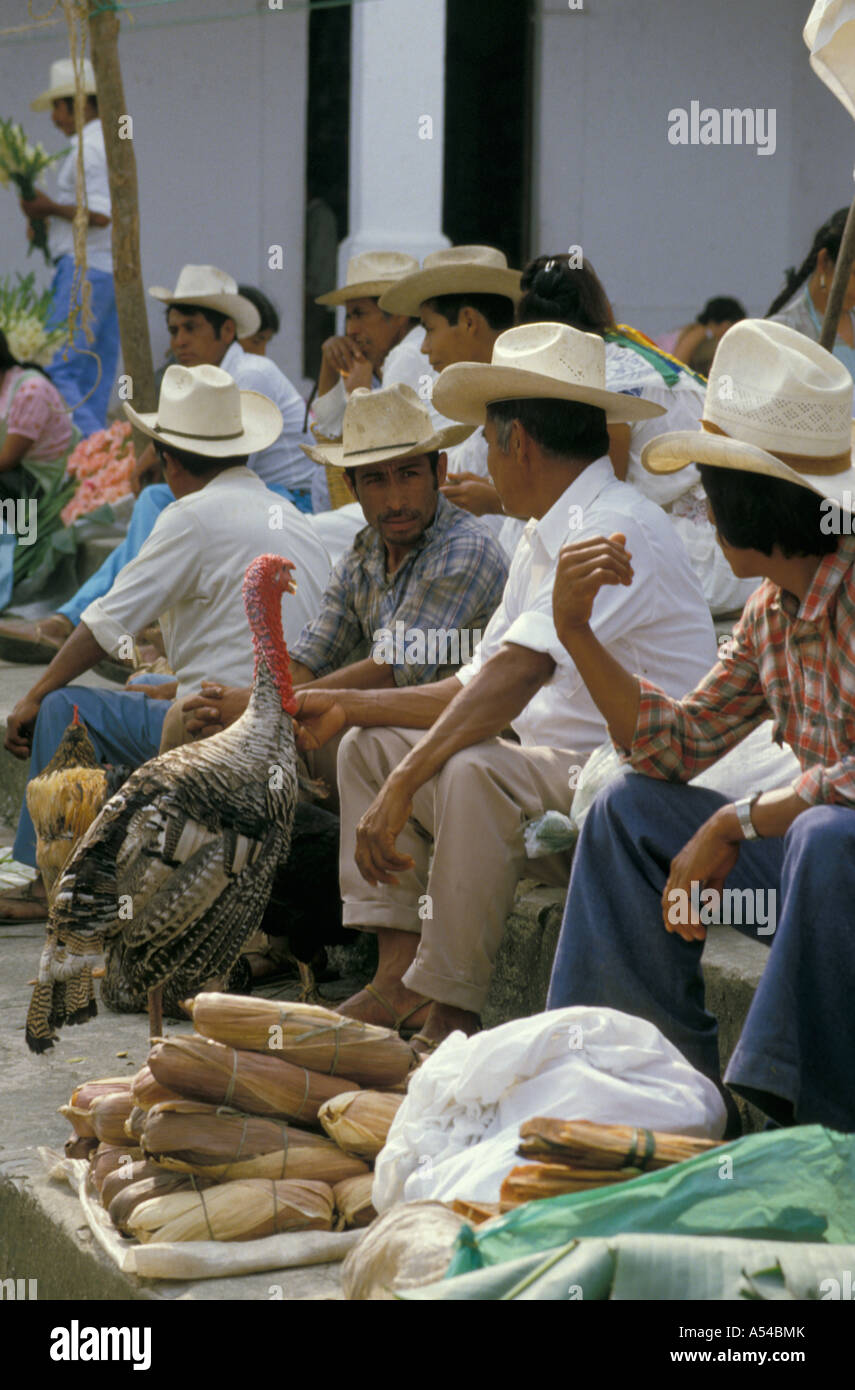 Painet hn1842 4090 mexico hispanic market day cmen uetzalan puebla country developing nation less economically developed Stock Photo
