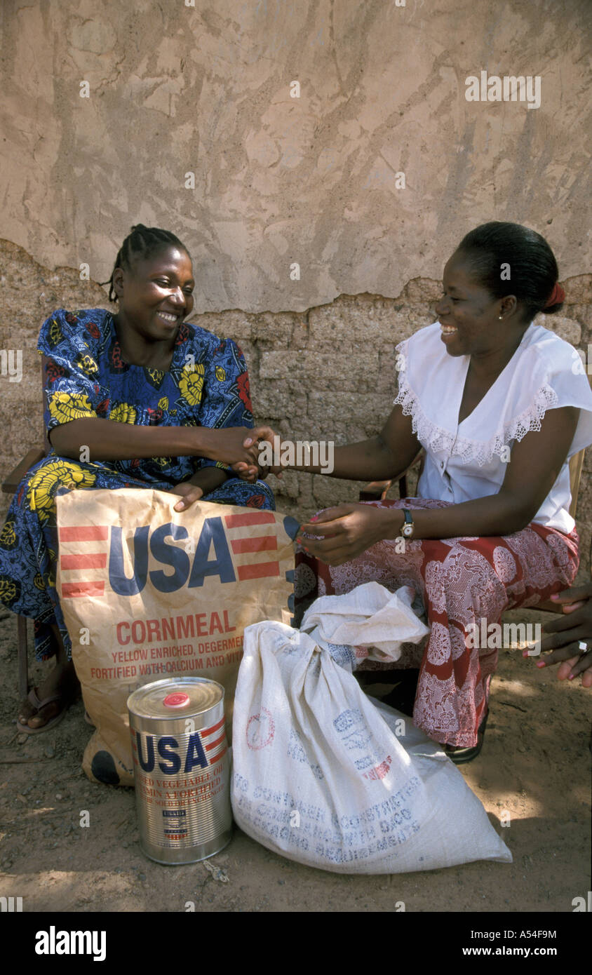 Painet hn2123 7600 burkina faso 36yearold sita coulibaly hiv mother pregnant counsellors living aids ouagadougou see Stock Photo