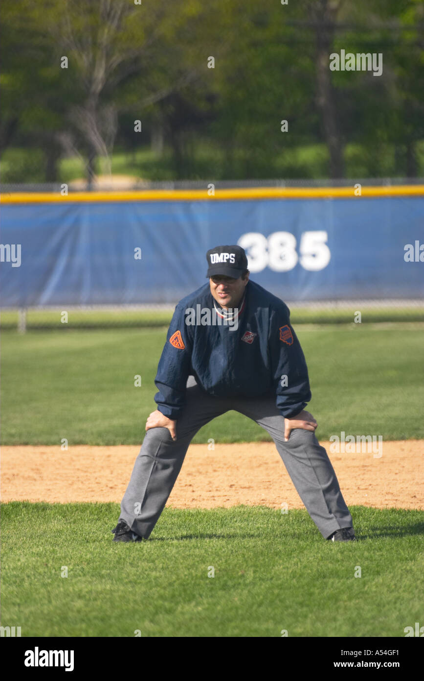 BASEBALL Deerfield Illinois IHSA baseball umpire in field ready