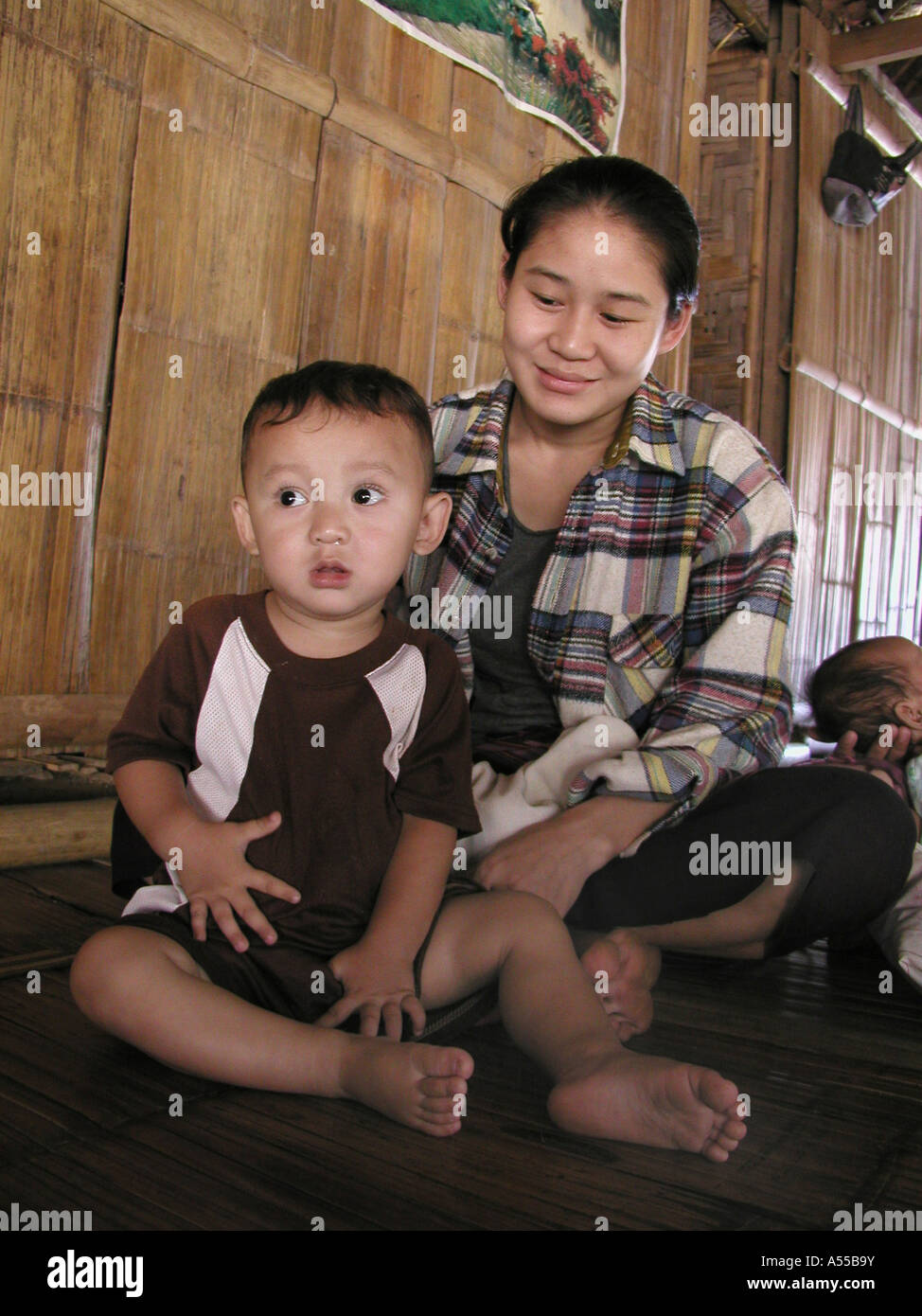 Painet ip2824 9712 thailand mother child burmese refugees mae camp sot country developing nation less economically developed Stock Photo