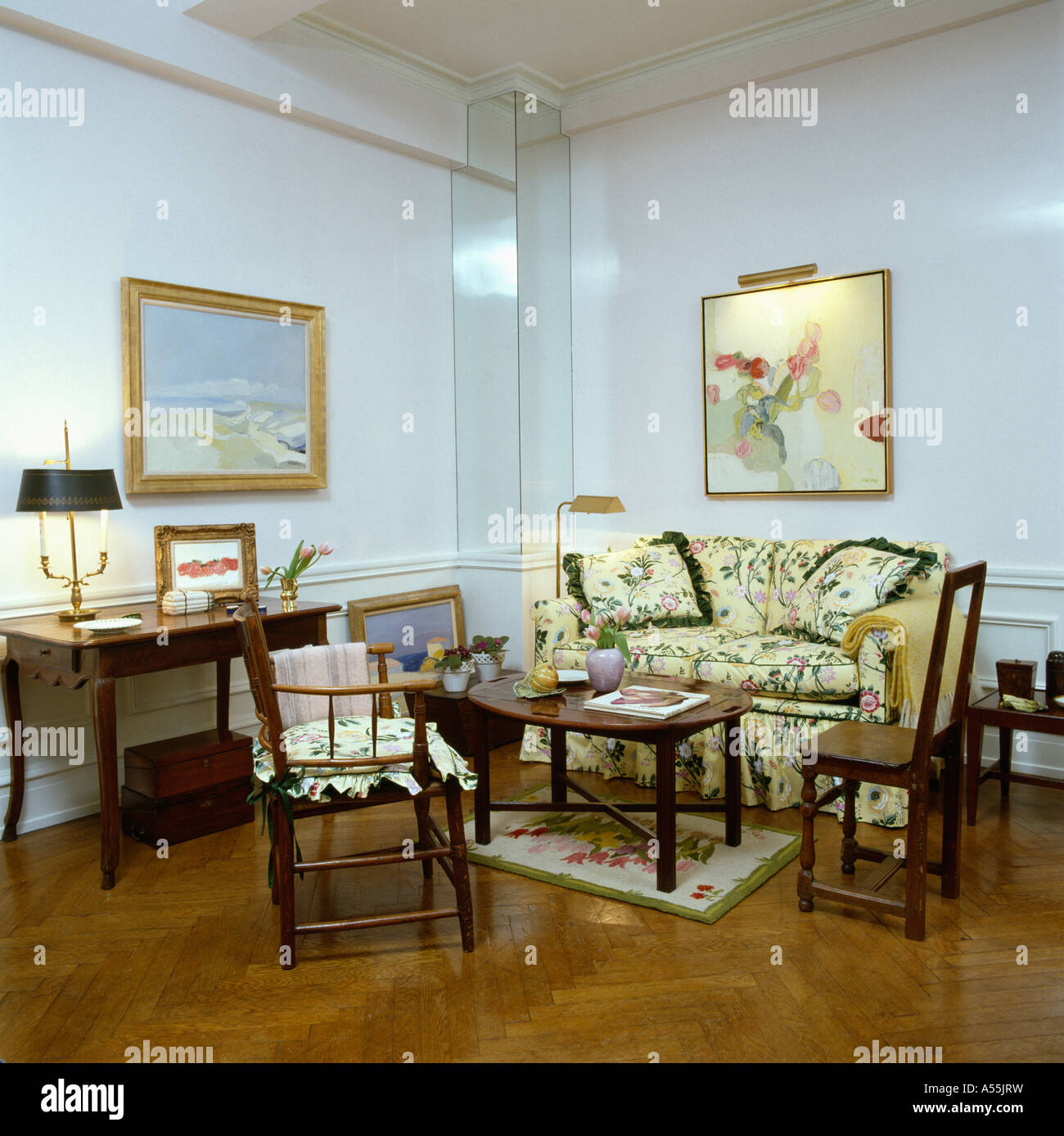 Interiors traditional living rooms floors hi-res stock photography and ...