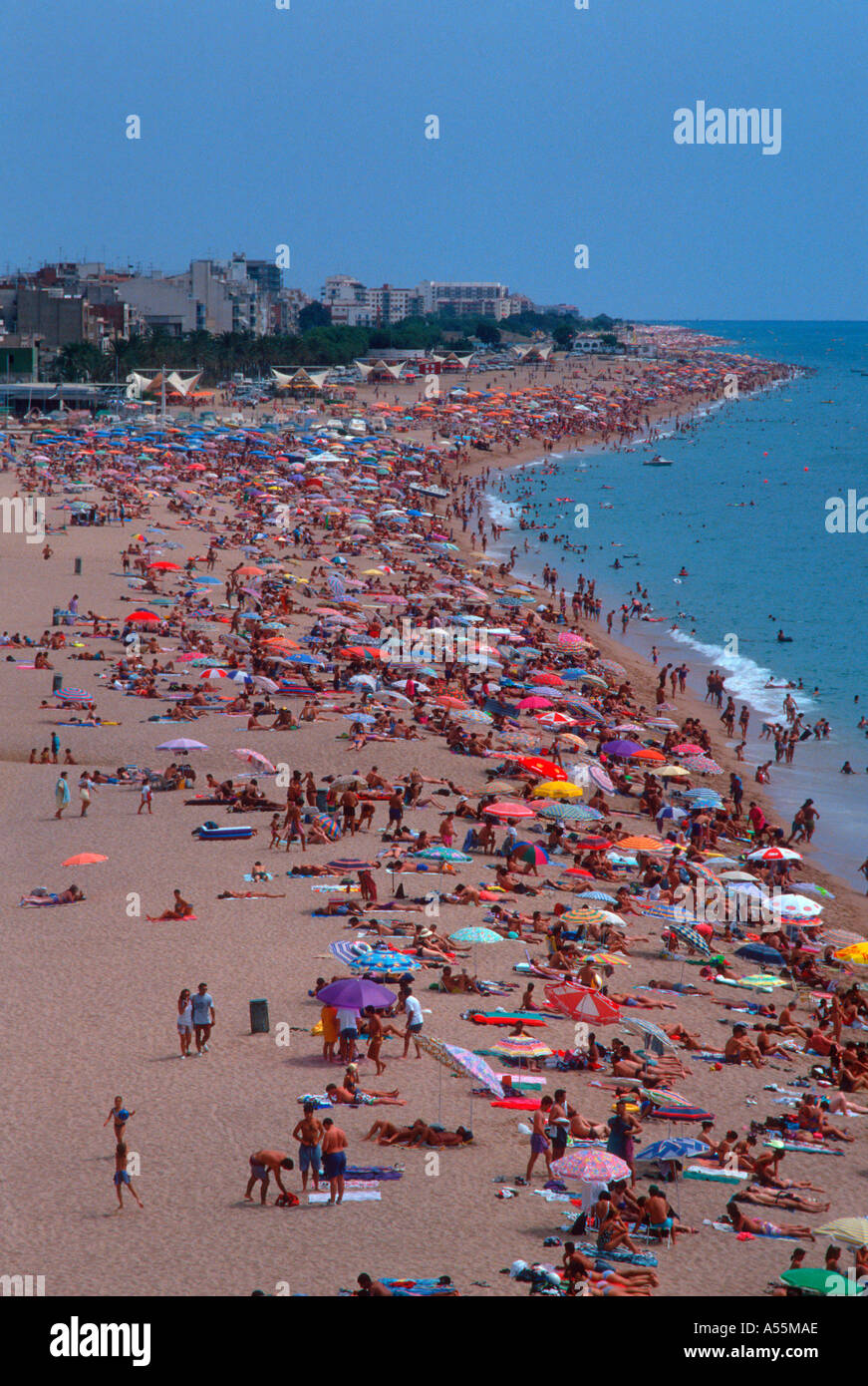 Crowd on the beach at the weekend, Playa de la Mar Bella, Barcelona, Spain,  Europe, Stock Photo, Picture And Rights Managed Image. Pic. LKF-24936