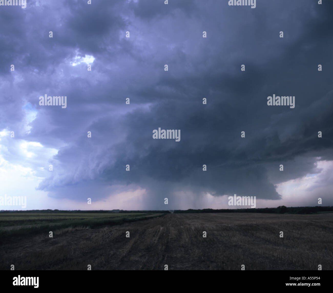 A massive supercell thunderstorm in Nebraska, USA, that went on to