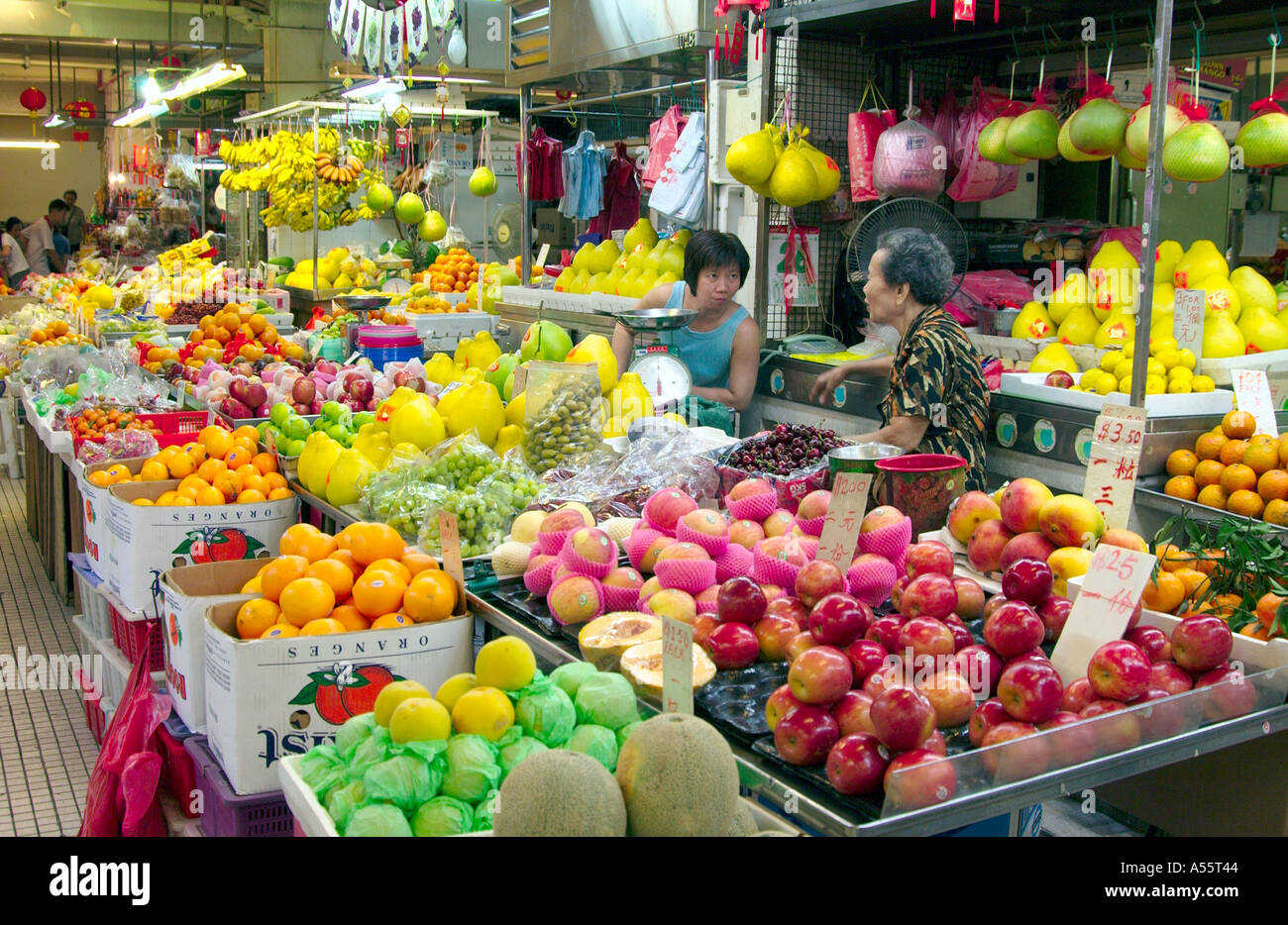 Fruit market in the Chinese complex in Singapore s Chinatown Stock Photo Alamy