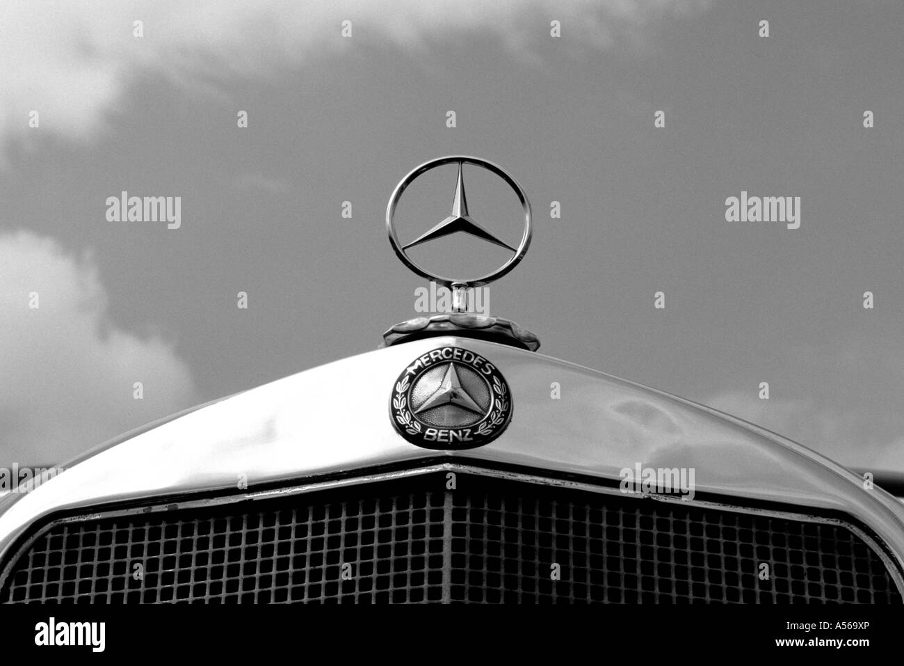 1 086 078 photos et images de Mercedes Benz Marque Déposée - Getty Images