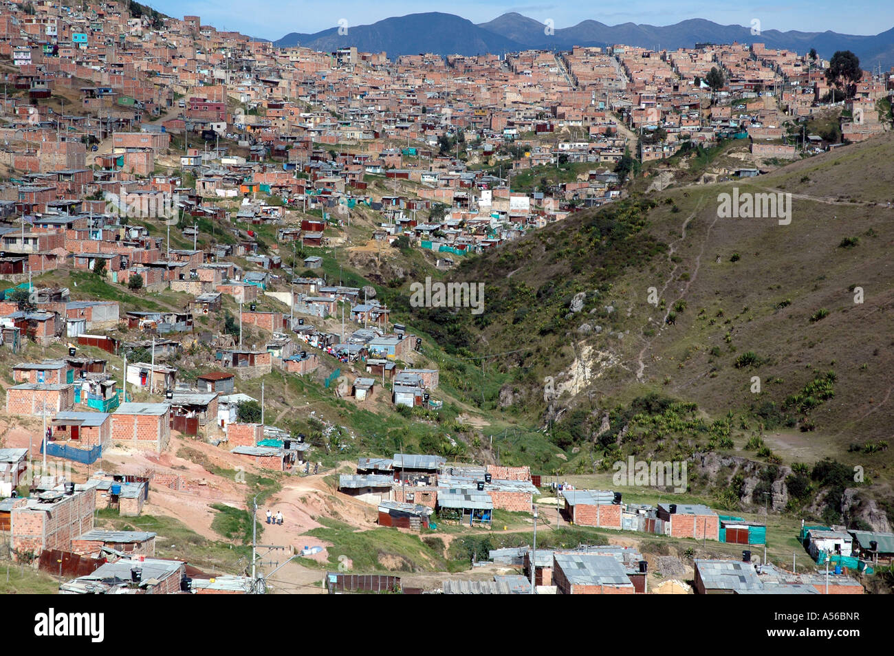 Painet iy8286 colombia sprawling slum development altos cazuca bogota photo 2005 country developing nation less economically Stock Photo