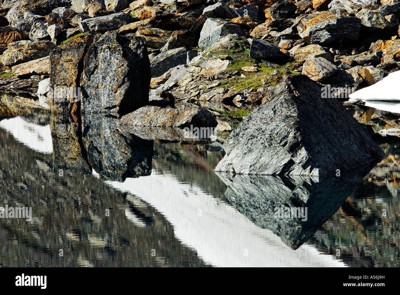 See Trollsjoen im Tal Gearggevaeggi Abisko Fjaell Norrbotten Schwedisch Lappland Schweden 2006 Sommer Nordschweden Stock Photo