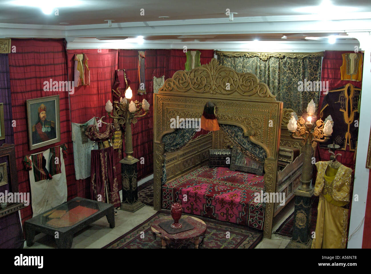 Royal bed in the old Kings House in the Medina, Tunis, Tunisia Stock Photo  - Alamy