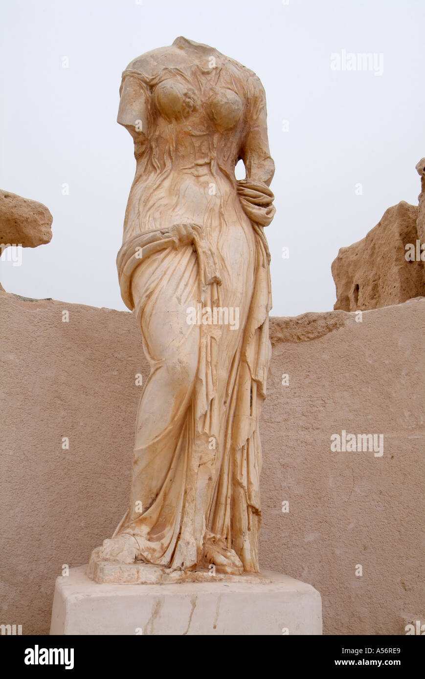 Headless statue roman hires stock photography and images Alamy