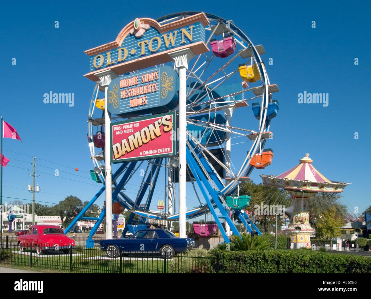Big Wheel at the entrance Kissimmee Old Town on US 192, Kissimmee, Orlando, Florida, USA Stock Photo