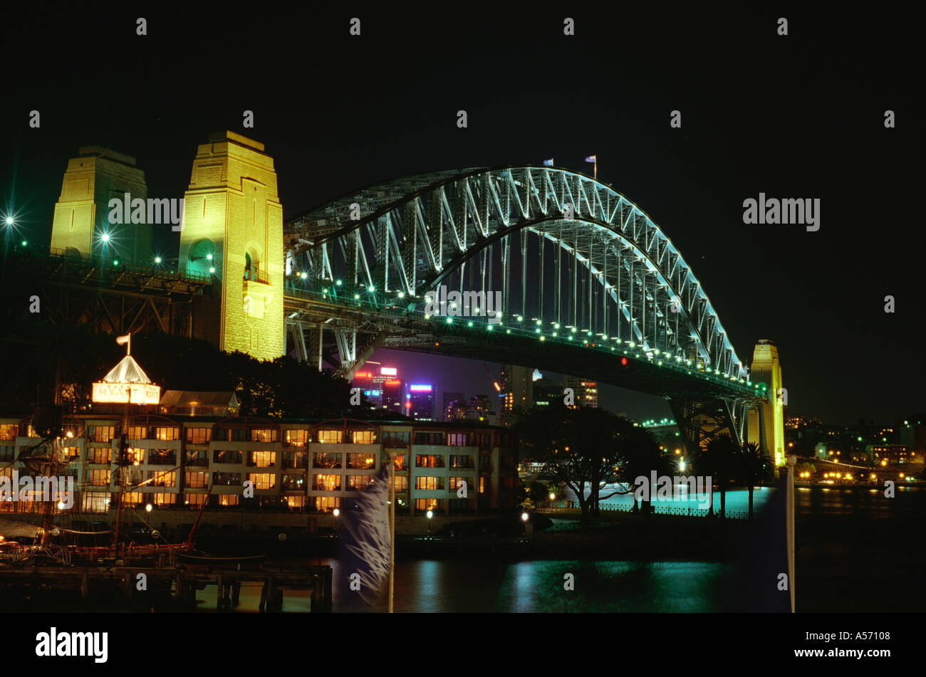 Sydney Harbour Bridge by night Stock Photo - Alamy