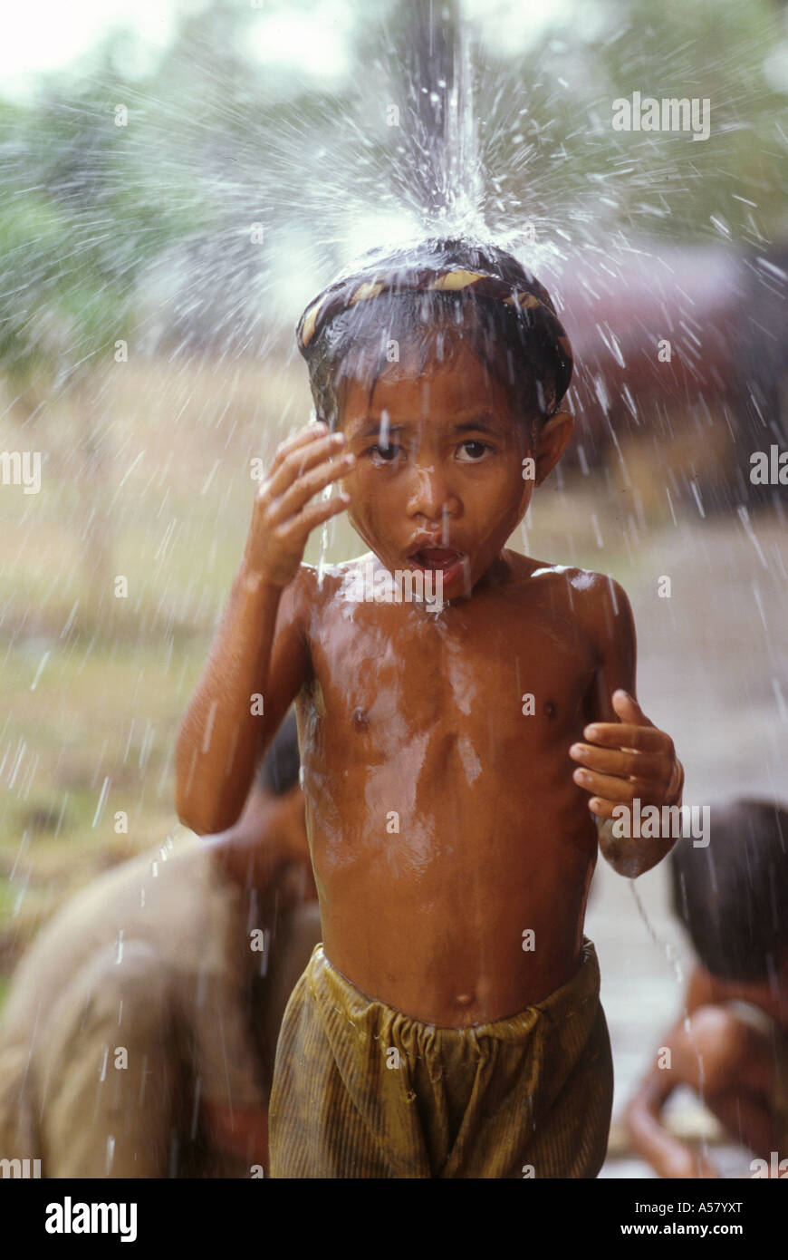 Rain bath hires stock photography and images Alamy