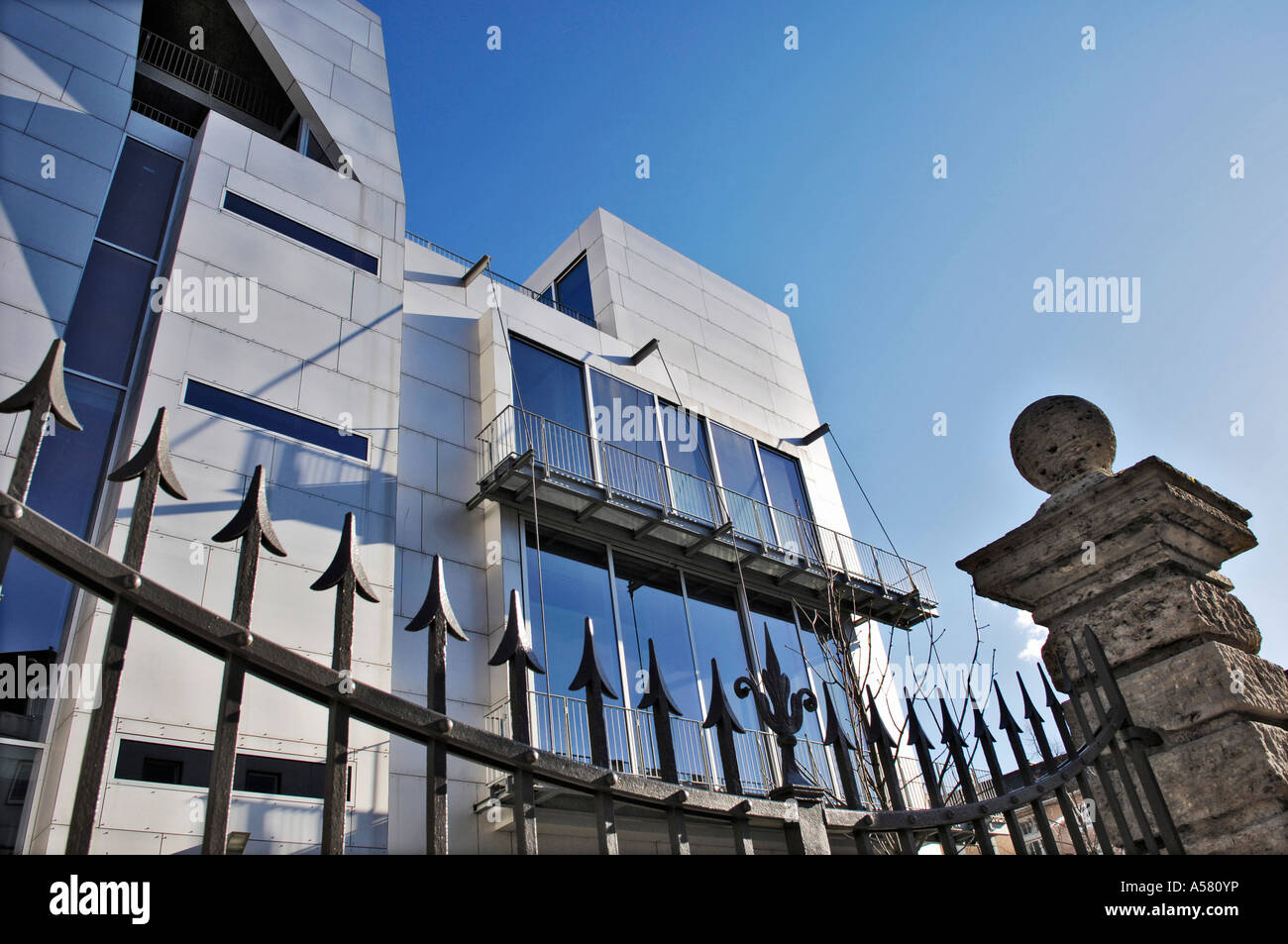 Academy of Fine Arts, new building by Coop Himmelb(l)au, Munich