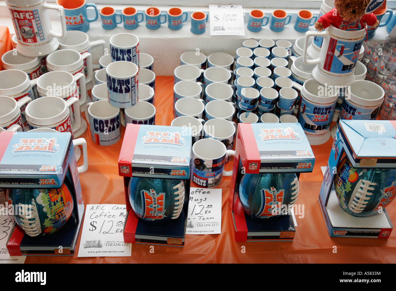 Super bowl merchandise for sale hi-res stock photography and images - Alamy