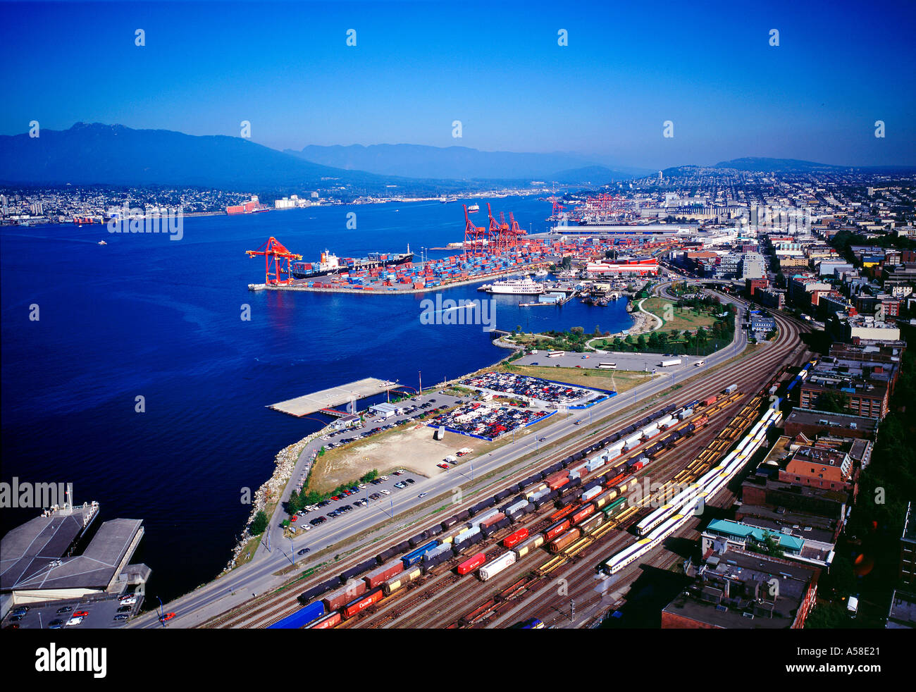 British docks hi-res stock photography and images - Alamy