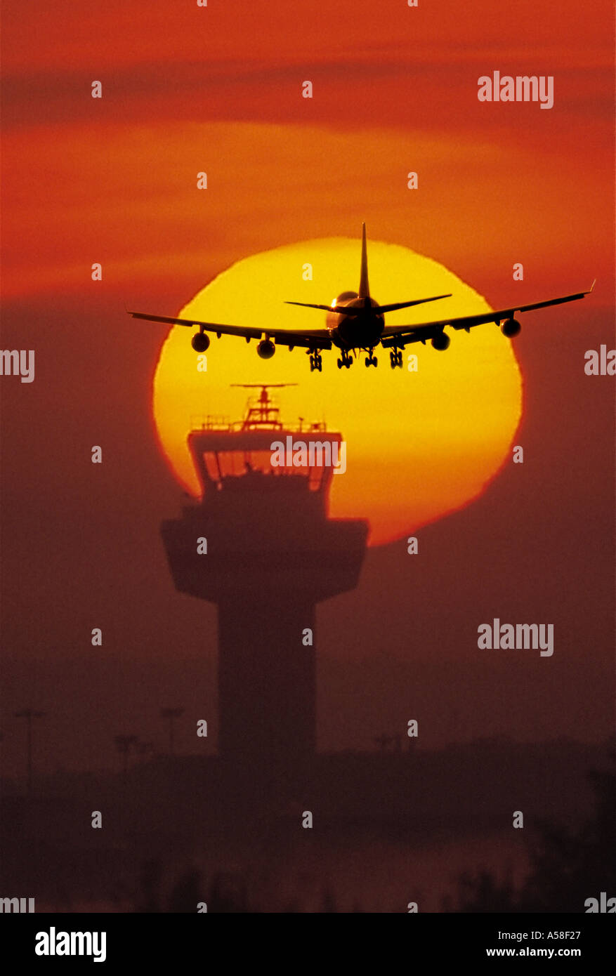 Take off and landing hi-res stock photography and images - Alamy
