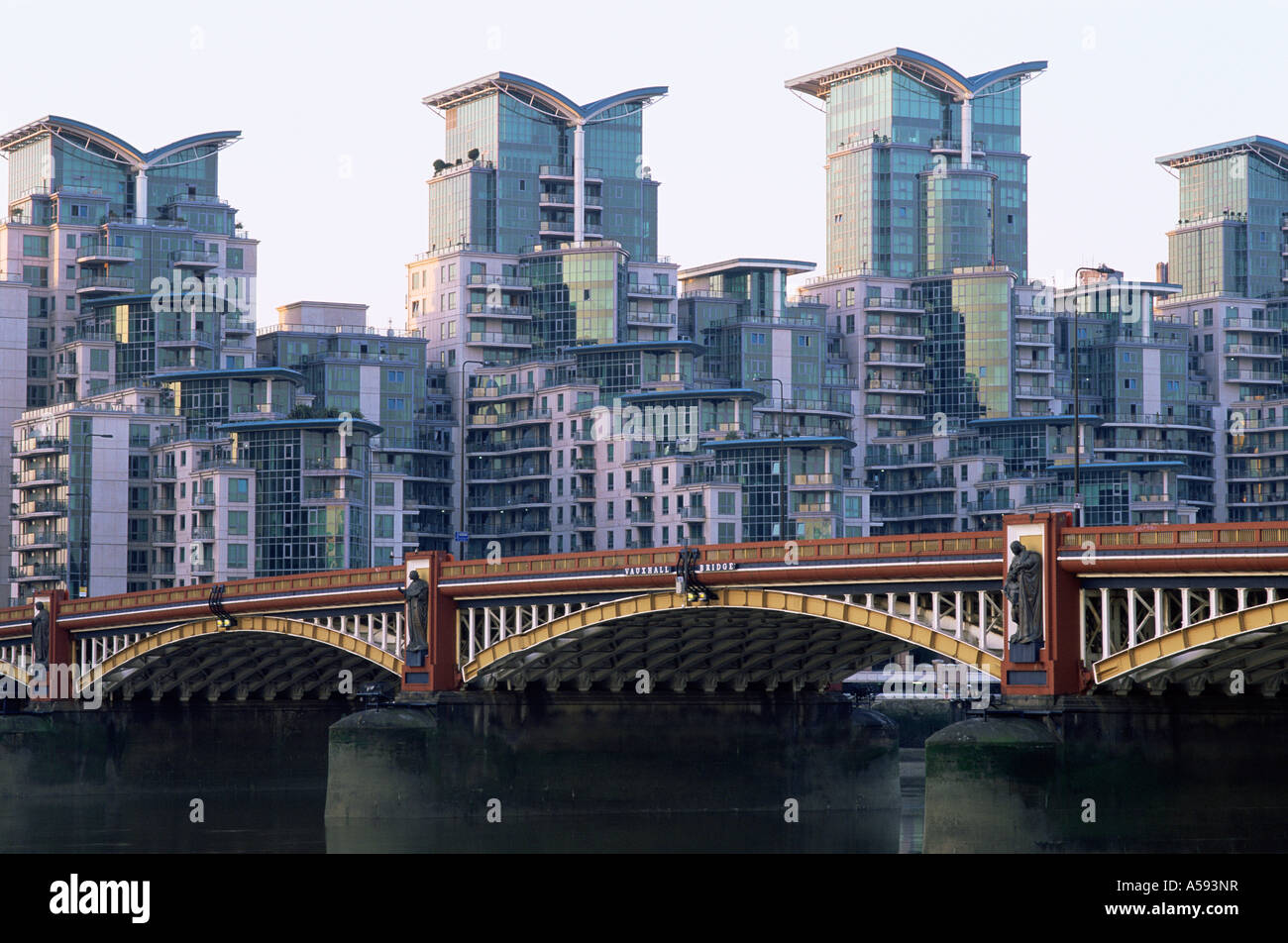 England, London, Vauxhall, Albert Apartments Stock Photo Alamy