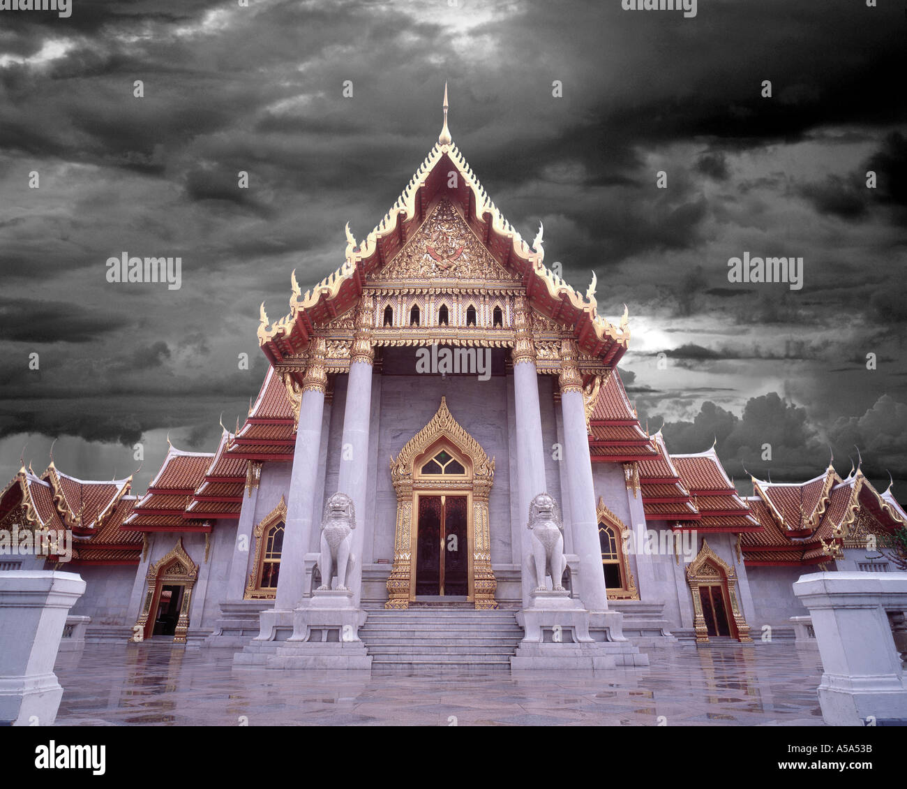 Marble Temple, Bangkok, Thailand Stock Photo - Alamy