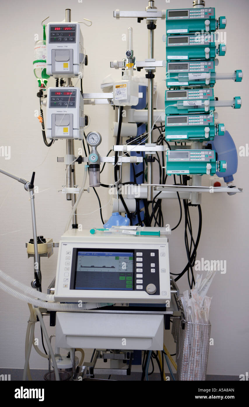 MEDICAL EQUIPMENT ON THE INTENSIVE CARE UNIT Stock Photo