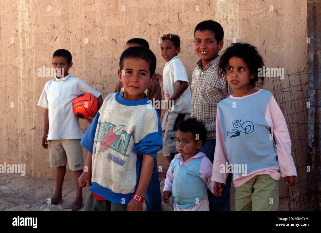 Sahrawi Hands High Resolution Stock Photography and Images - Alamy