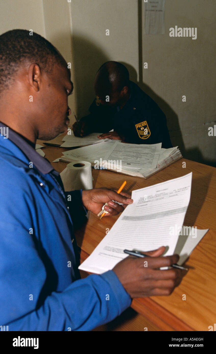 Police paperwork hires stock photography and images Alamy