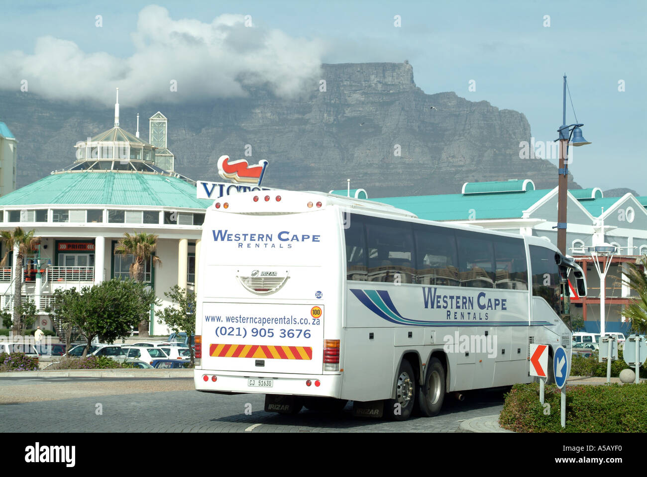 Victoria Wharf below Table Mountain Cape Town South Africa RSA coach Stock Photo