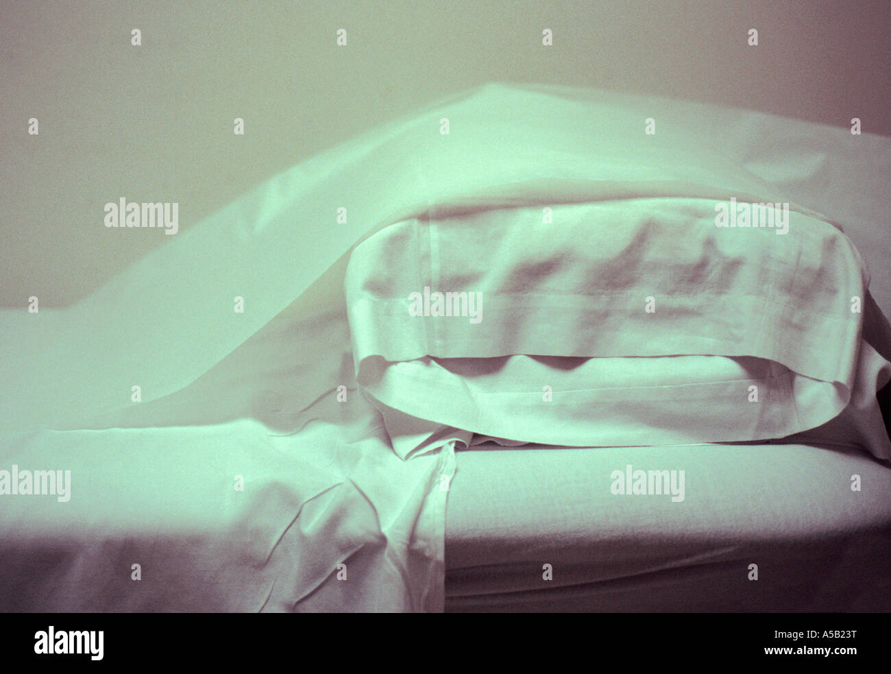 Doctor's Office Examination Table Stock Photo Alamy