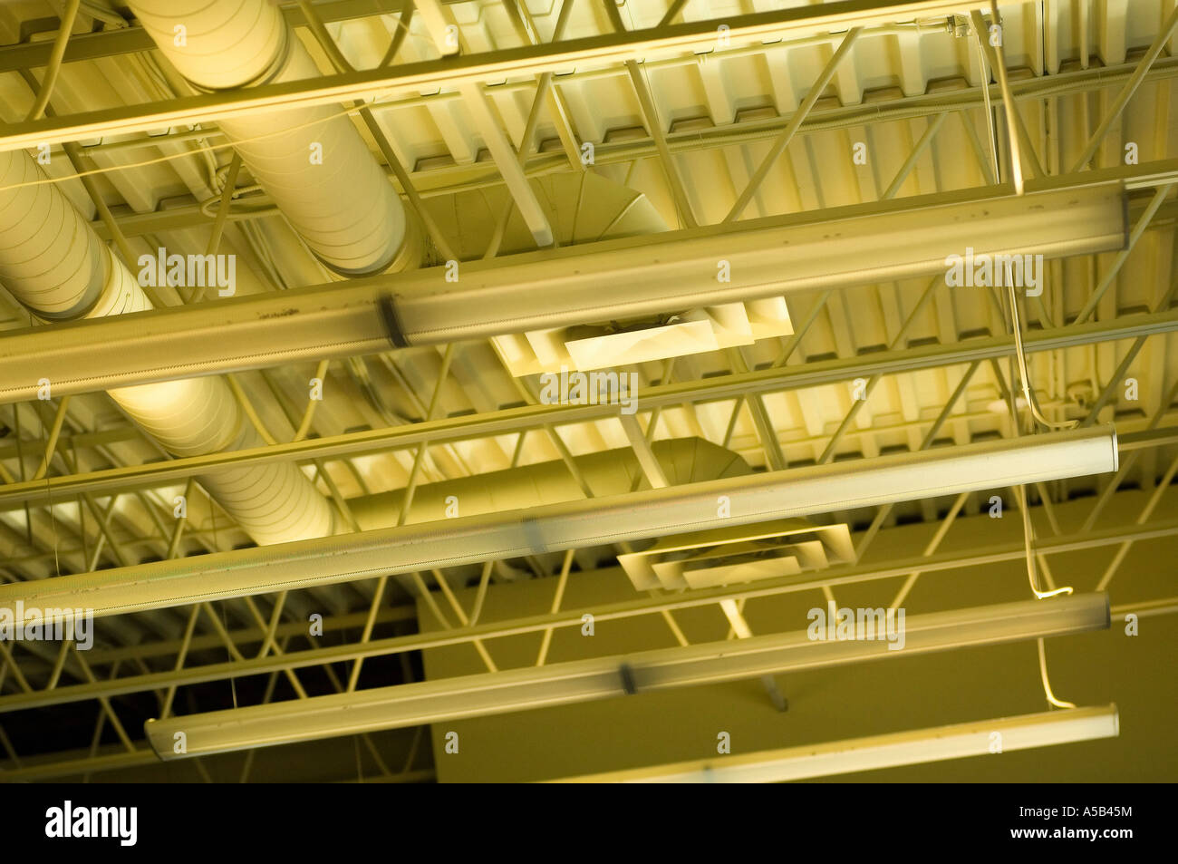 View of lighting and ceiling vents of a high ceiling Stock Photo Alamy