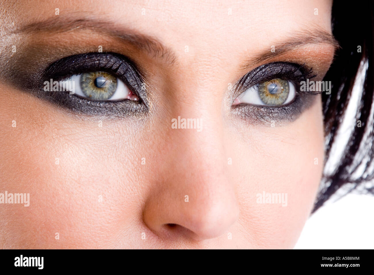Eyes liner hi-res stock photography and images - Alamy